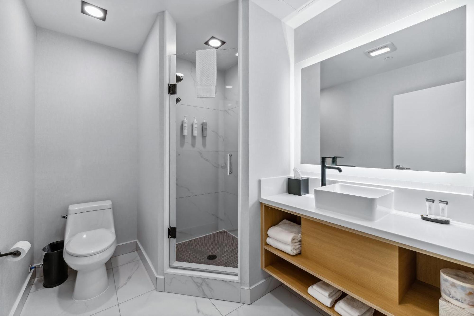 Chambre Lit King-Size Standard - Niveau Hall- - Sans Vue