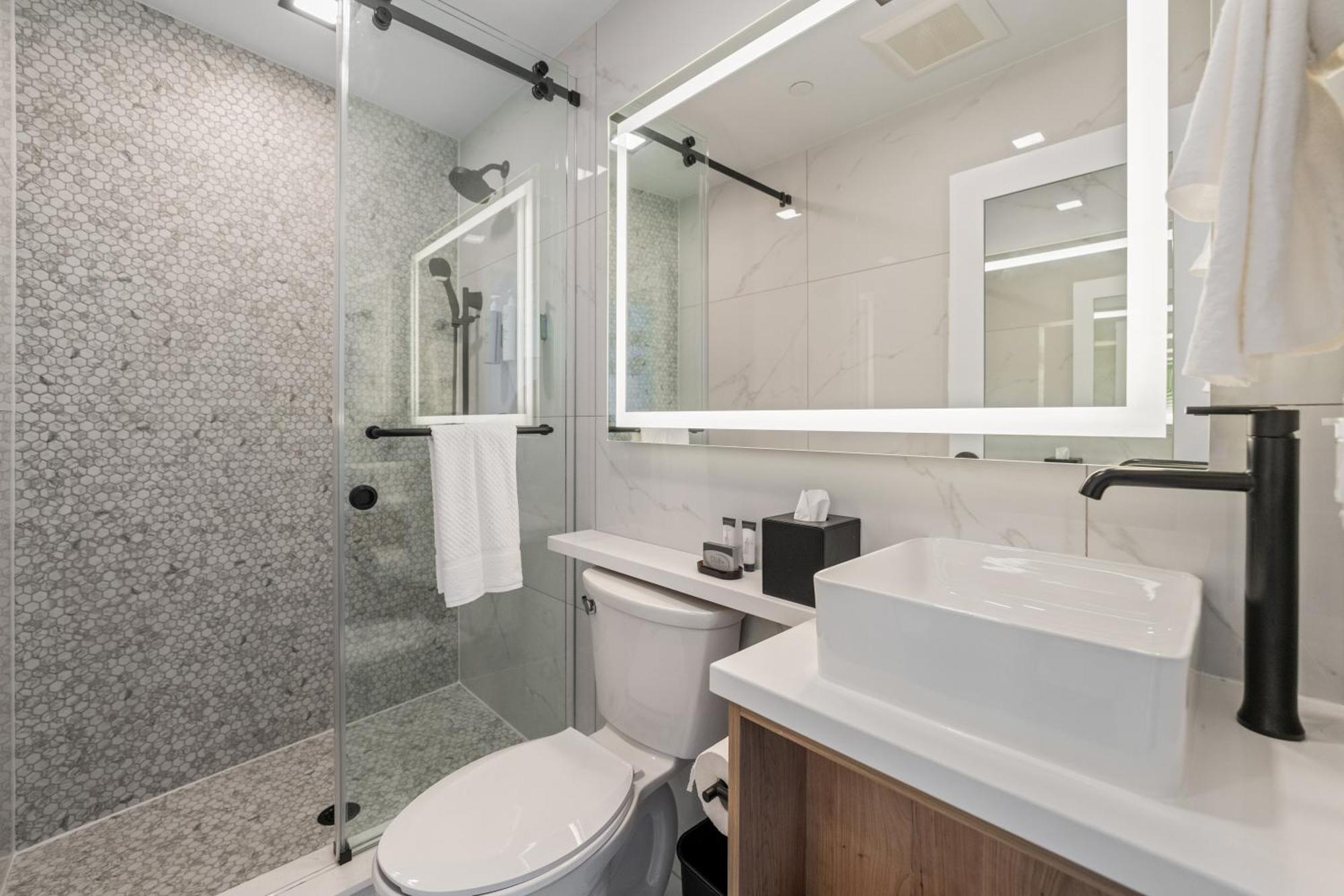 Chambre Lit King-Size Tour - Vue sur Ville