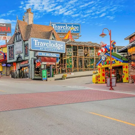 Travelodge By Wyndham Niagara Falls At The Falls-3