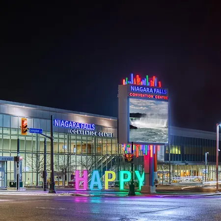 Ramada By Wyndham Niagara Falls Near The Falls-2